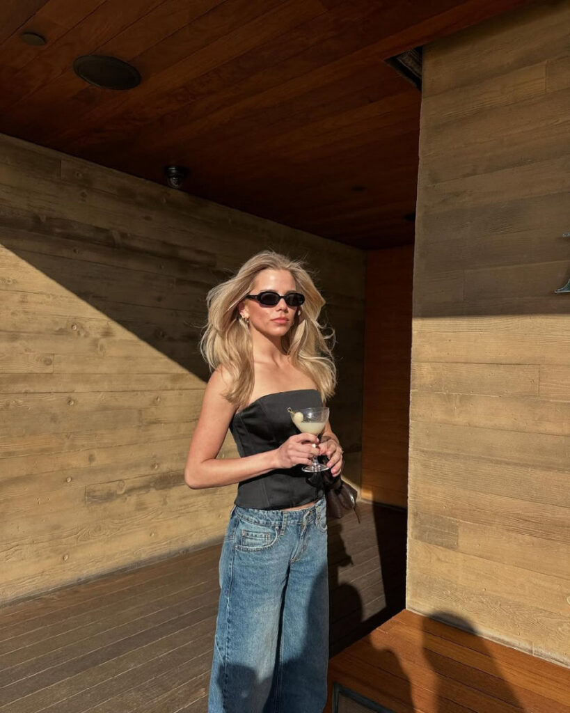 TikTok – Instagram – Becca Means / beccameans – Nude