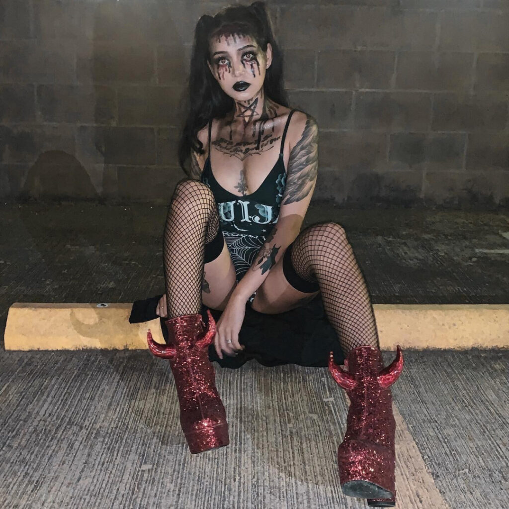 TikTok – Celeb – Bella Poarch – Nude