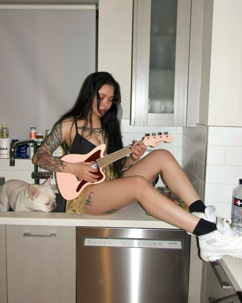 TikTok – Celeb – Bella Poarch – Nude