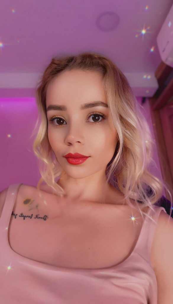 Cam Girls – Latina – Bella_adams_ – Nude Leaks