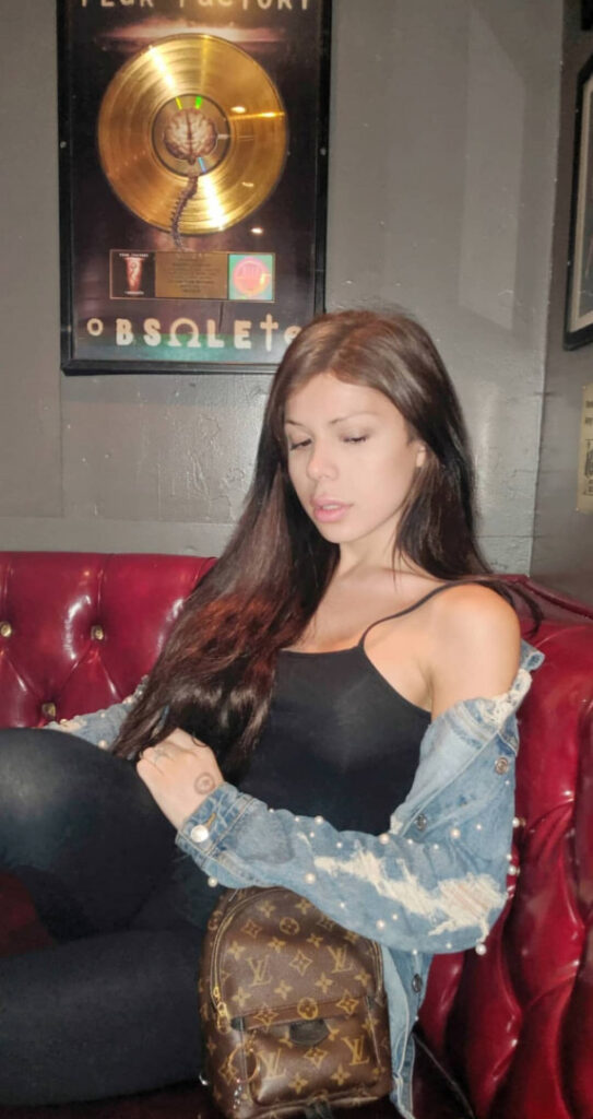 Trans – Instagram – Blaire White – Nude