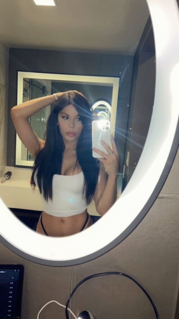 Trans – Instagram – Blaire White – Nude