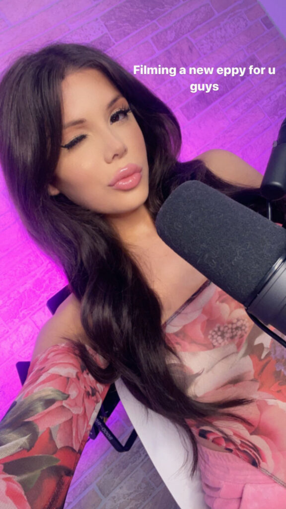 Trans – Instagram – Blaire White – Nude