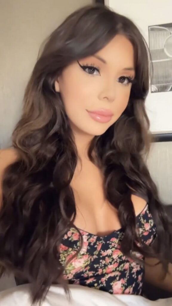 Trans – Instagram – Blaire White – Nude