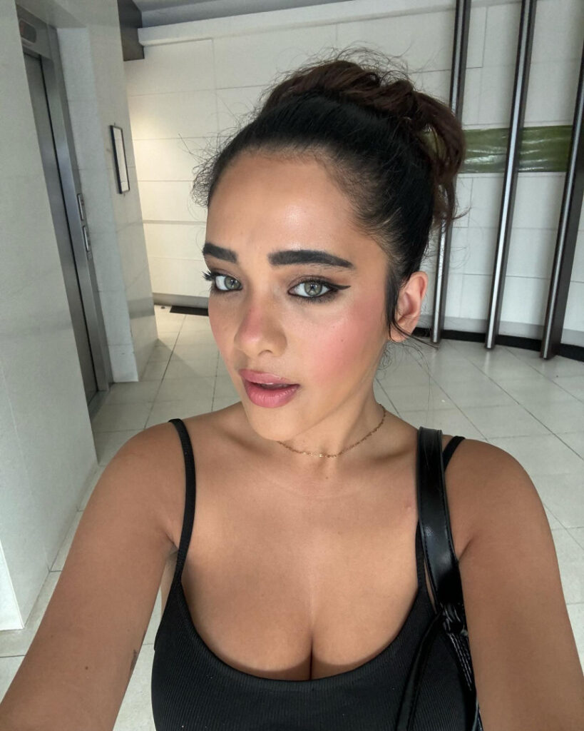 Instagram – Blaise / blazingggblaiseee / Blaise de Vos – Nude