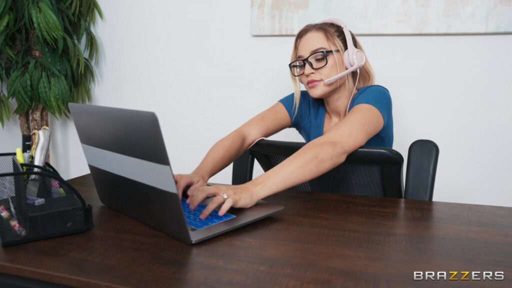 XXX – Blake Blossom – Nude