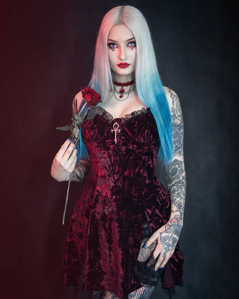 Instagram – BlueAstrid – Nude