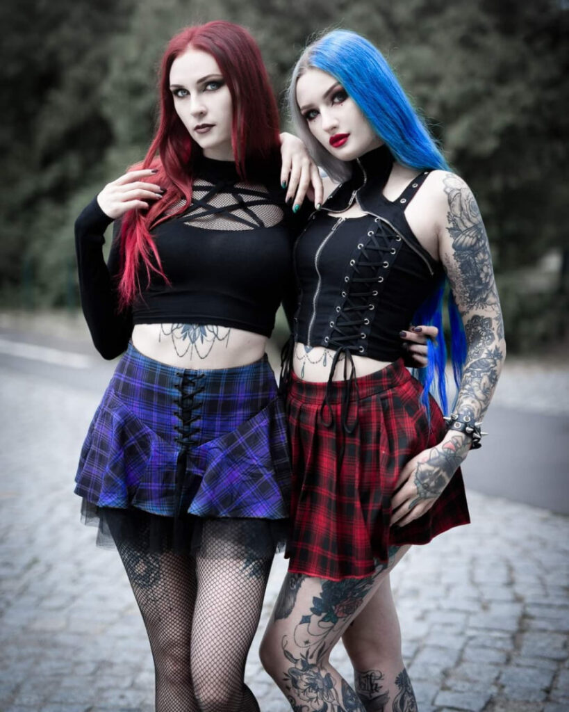 Instagram – BlueAstrid – Nude