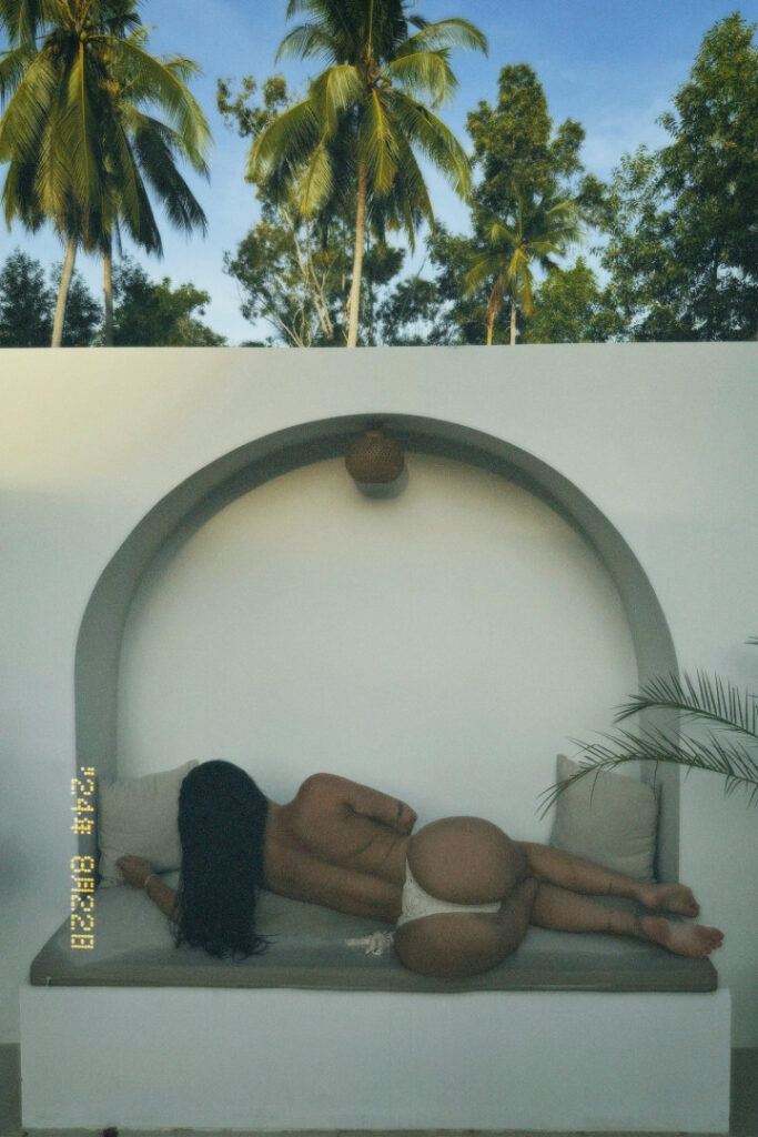 Instagram – bonhammiano / bonham aroha – Nude