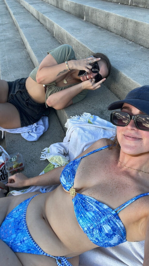 Instagram – bonnierebecca – Nude