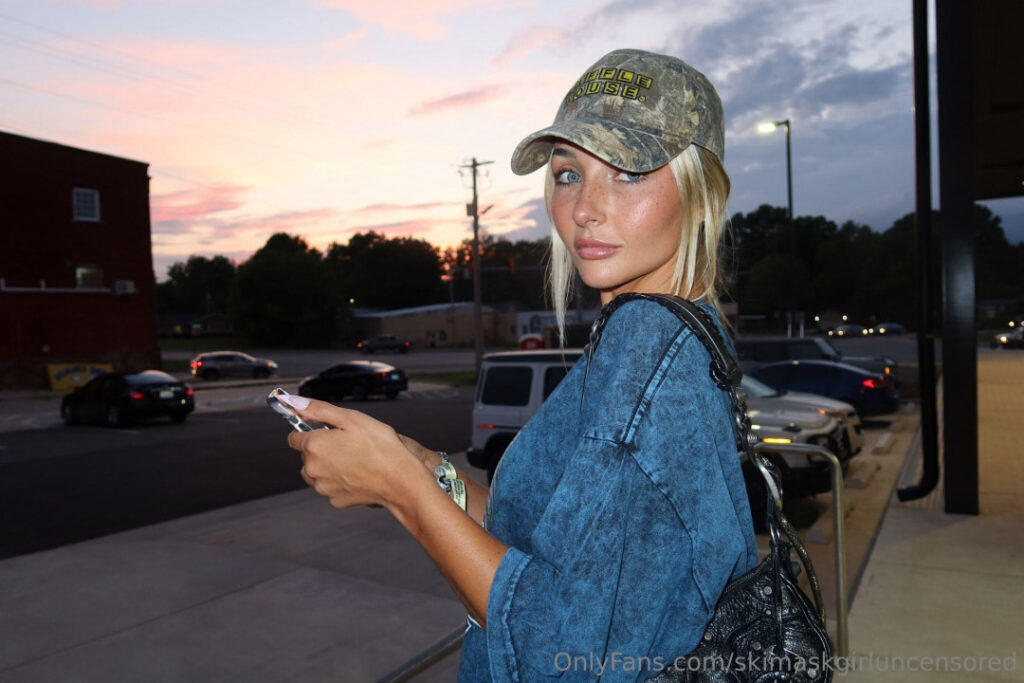 OnlyFans – Briana Armbruster aka theskilmuskgirl – Nude