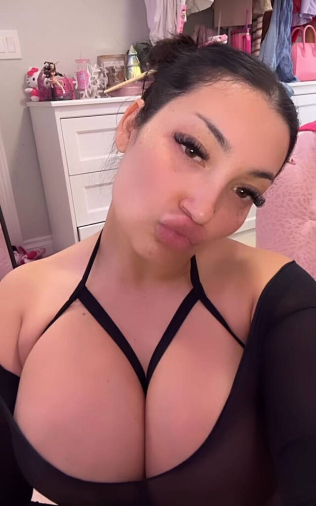 Instagram – Brianna Christine – Nude