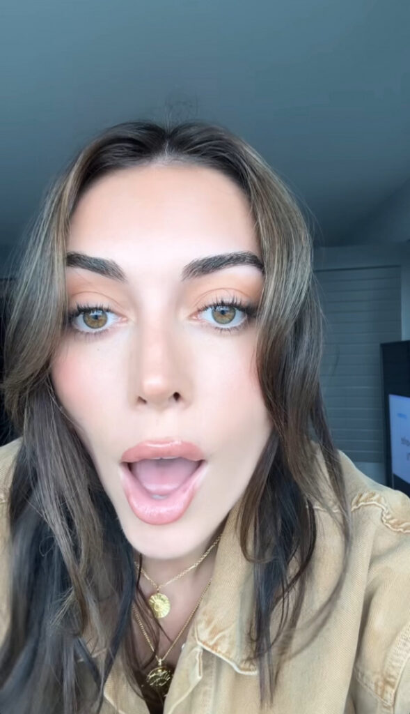 TikTok – Instagram – Briannalapagalia // Briannachickenfry – Nude