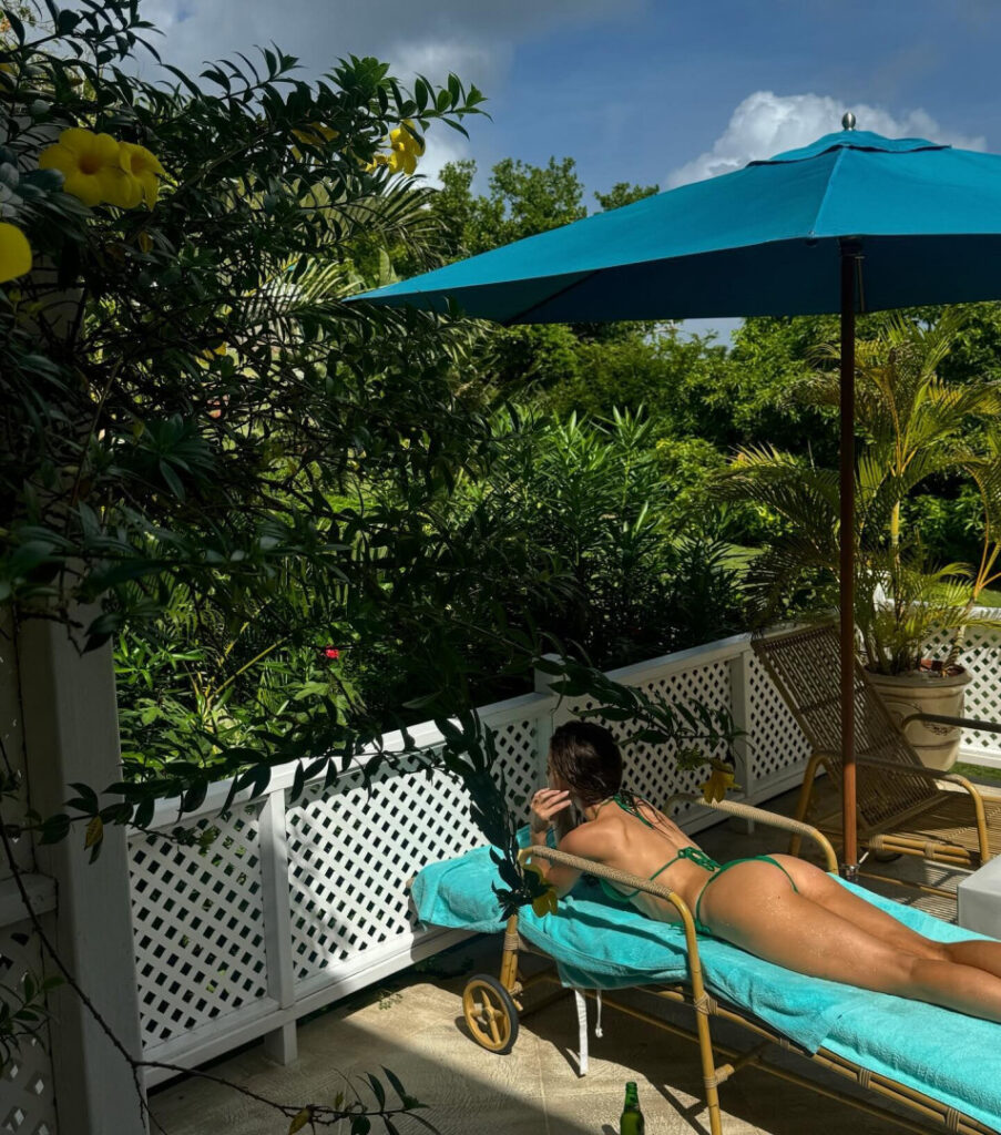 Instagram – Bridget Satterlee – Nude