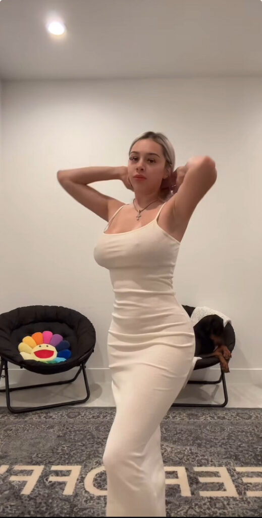 OnlyFans – britneyyyofficial – Nude