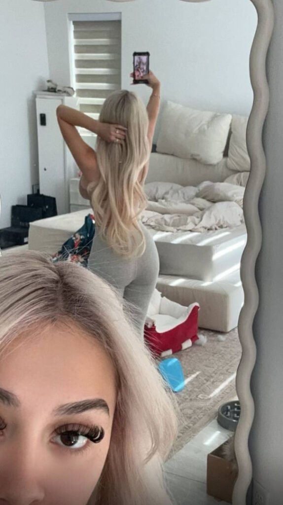 OnlyFans – britneyyyofficial – Nude