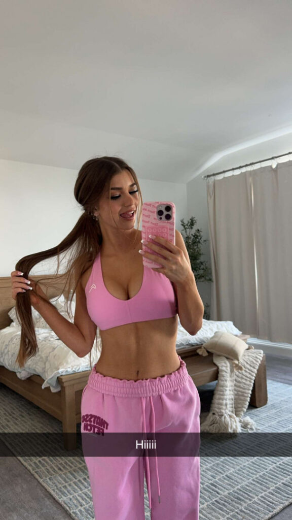 TikTok – Brooke Monk – Nude