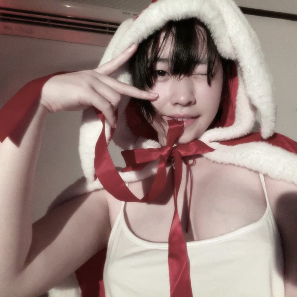 Asian – Japanese – Thai – BunnieRennie / Usagi Rennie – Nude