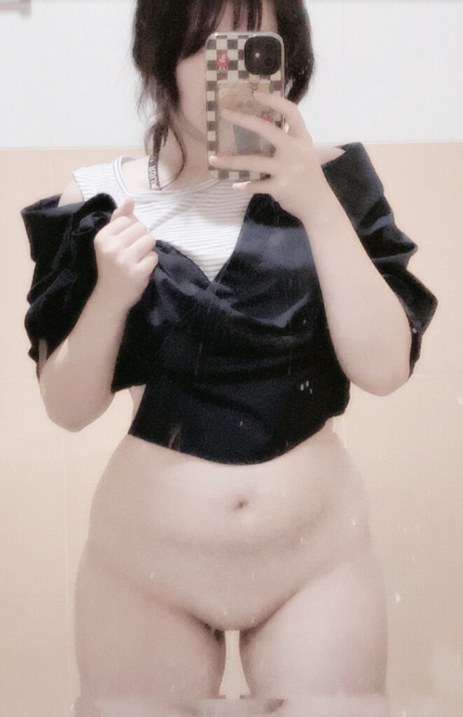 Asian – Japanese – Thai – BunnieRennie / Usagi Rennie – Nude