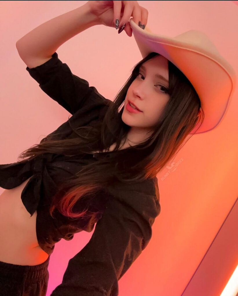 Instagram – Ko-fi – BunnyGirlBree – Nude