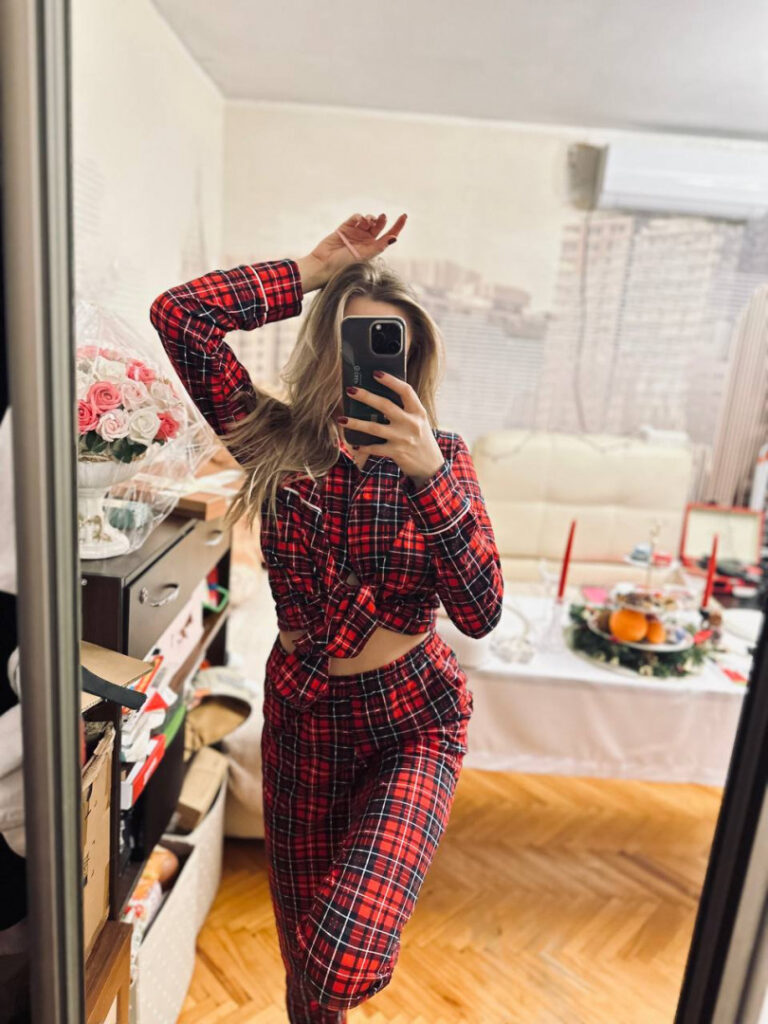 Twitch – Boosty – busya18plus – Nude