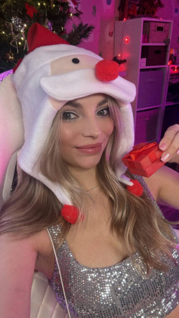 Twitch – Boosty – busya18plus – Nude