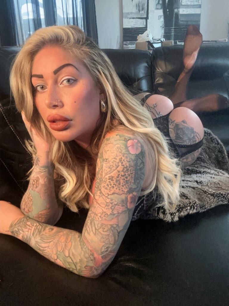 OnlyFans – CallmeRoxy – Nude