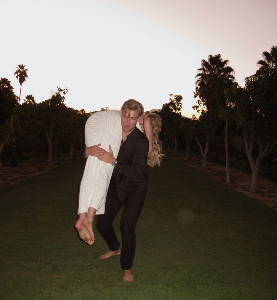 Celeb – Cameron Brink – Nude