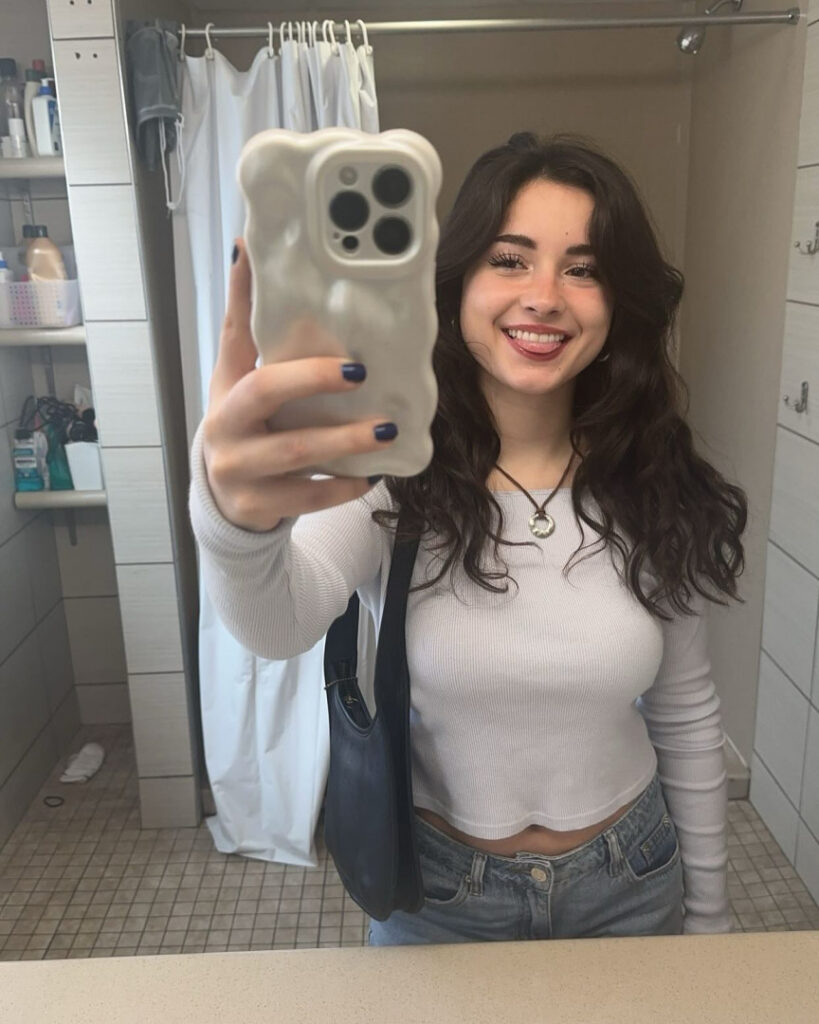 TikTok – Cat Corkery / catherinelikescats / burgerpanties67 / cat.corkery / catspamsalot – Nude