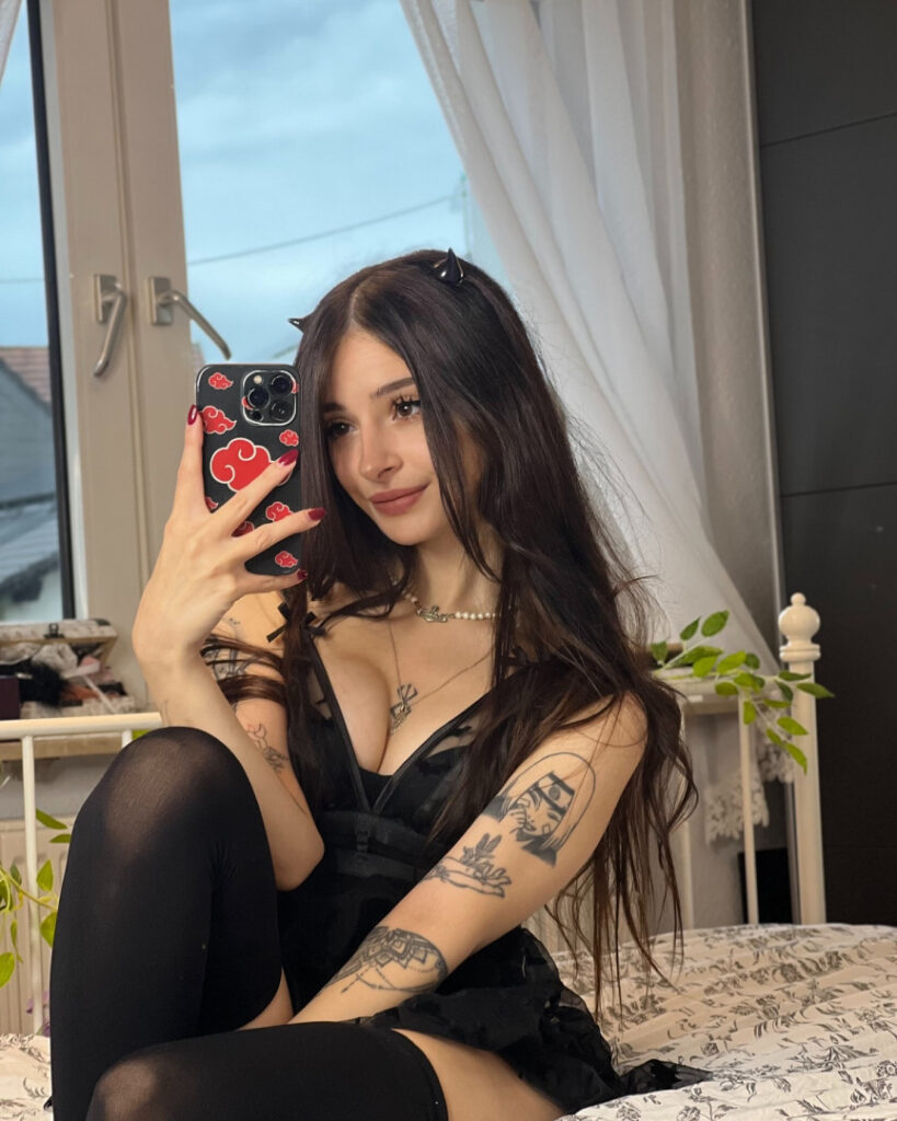 OnlyFans – Instagram – Cosplay – Cata Leyah / cata.leyah / cataleyah_ / leyahcata – Nude Leaks