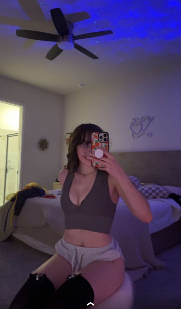 Twitch – Catlyn Crespo – Nude