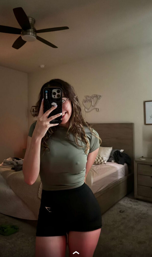 Twitch – Catlyn Crespo – Nude