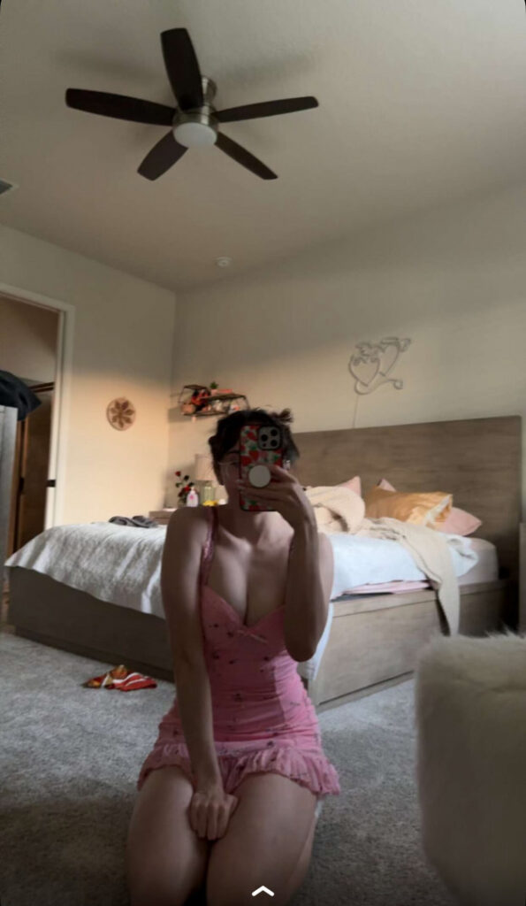 Twitch – Catlyn Crespo – Nude