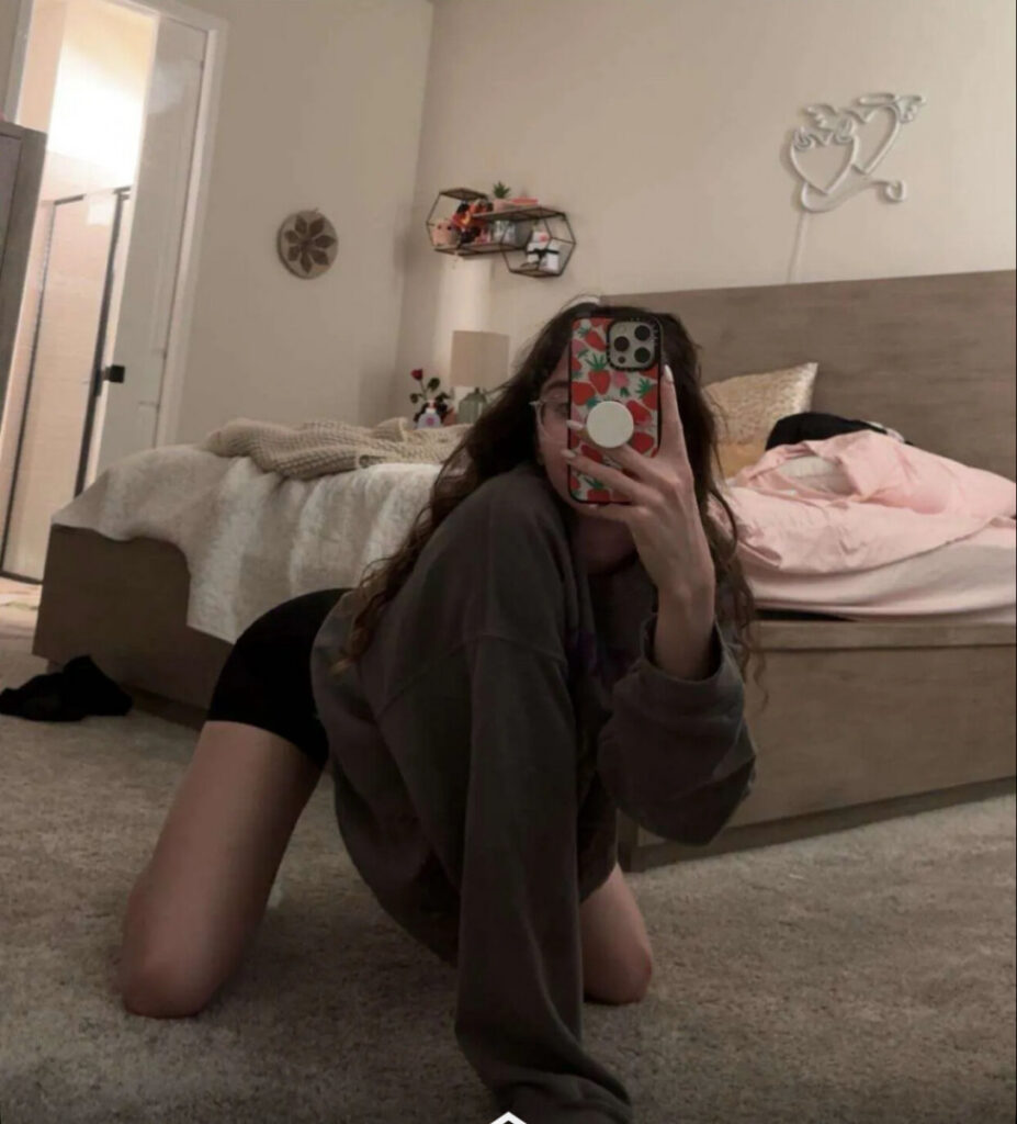 Twitch – Catlyn Crespo – Nude