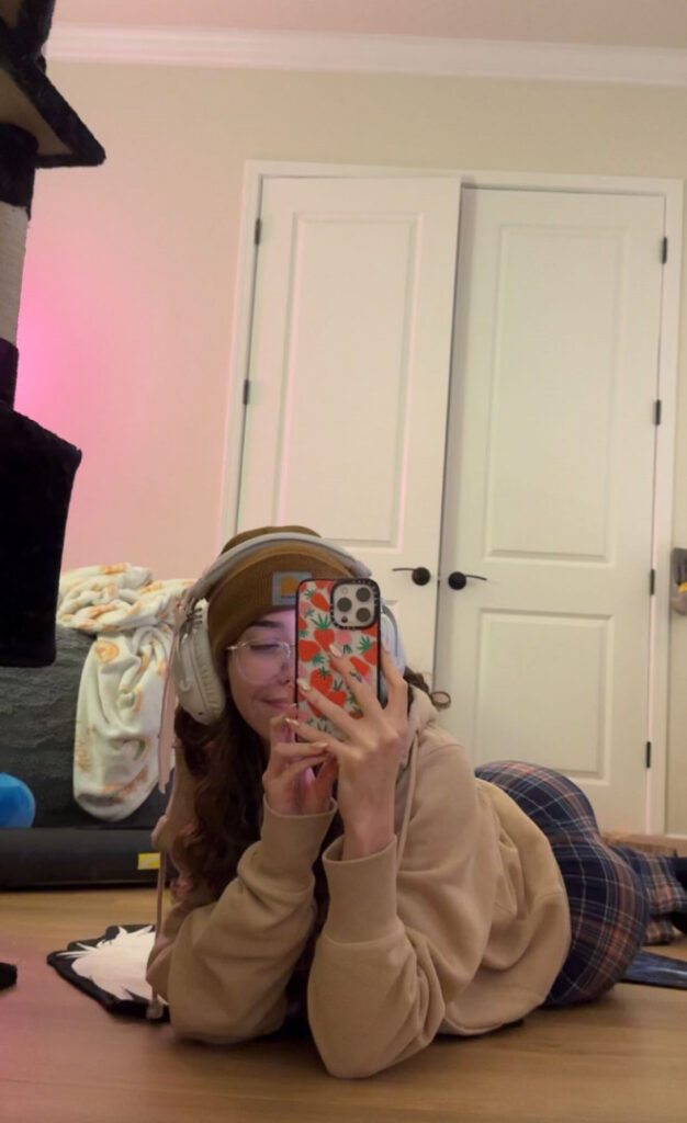 Twitch – Catlyn Crespo – Nude