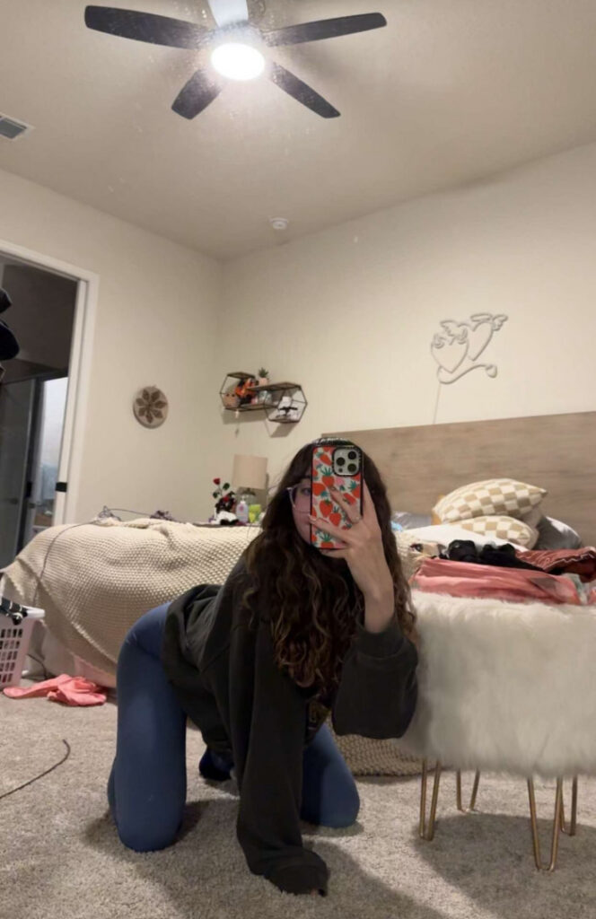 Twitch – Catlyn Crespo – Nude