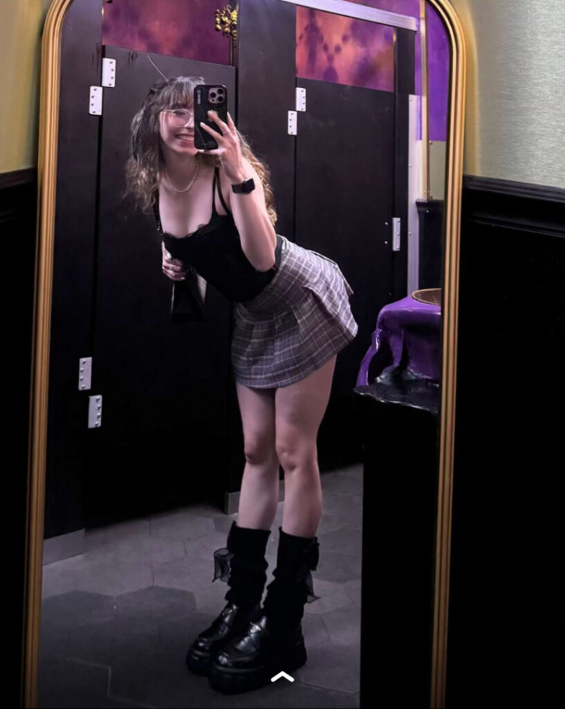 Twitch – Catlyn Crespo – Nude