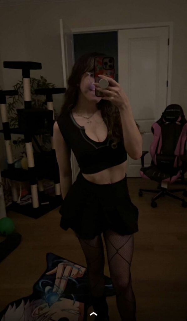 Twitch – Catlyn Crespo – Nude