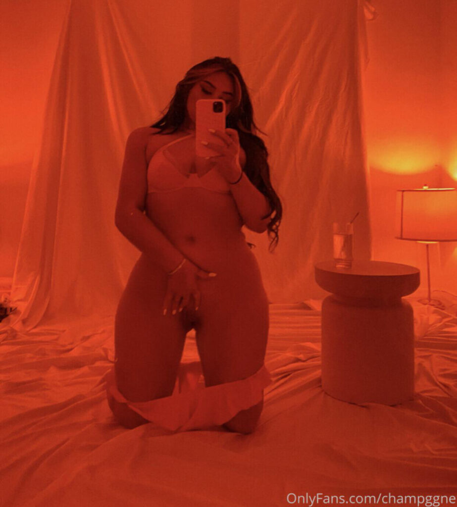 OnlyFans – Champagne / Champggne – Nude Leaks