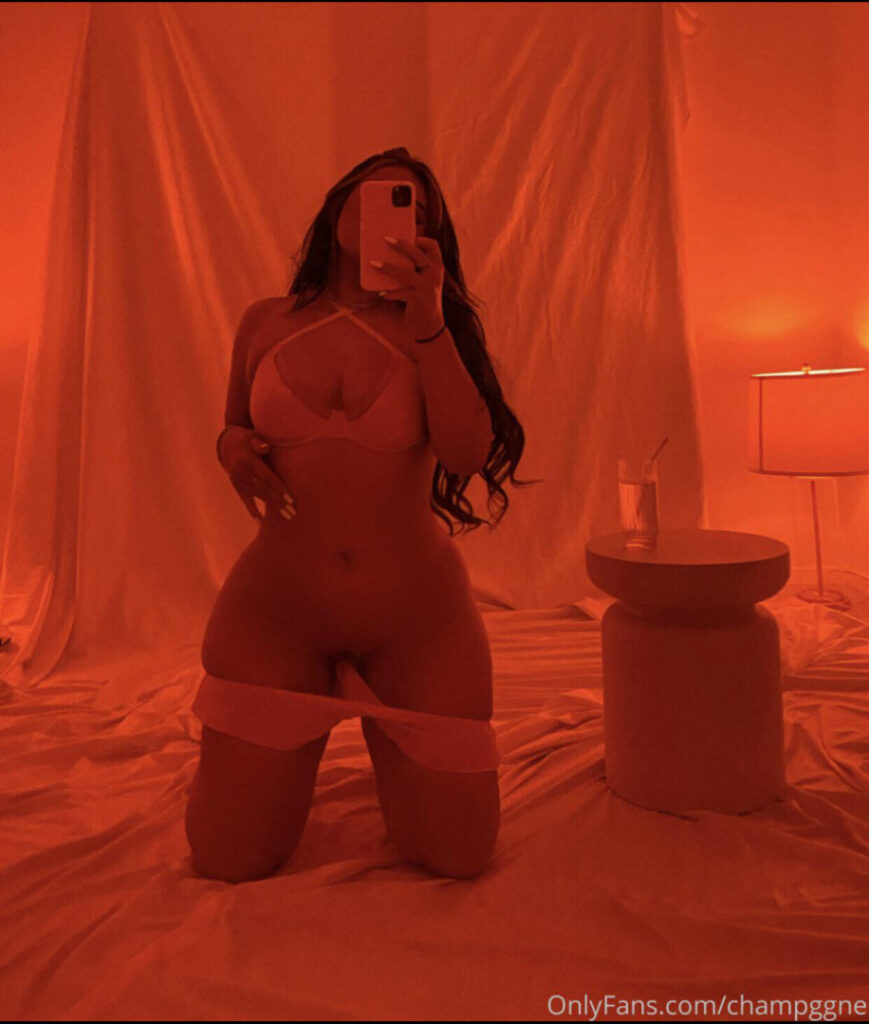 OnlyFans – Champagne / Champggne – Nude Leaks