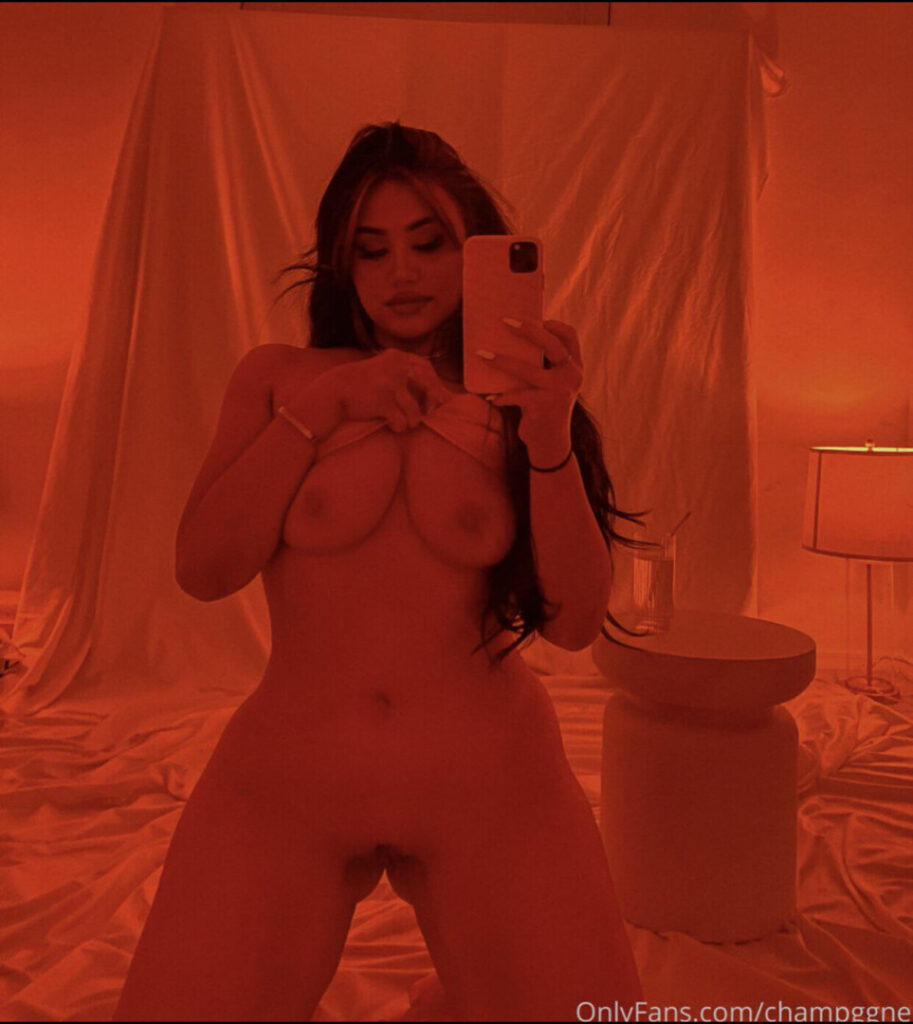 OnlyFans – Champagne / Champggne – Nude Leaks