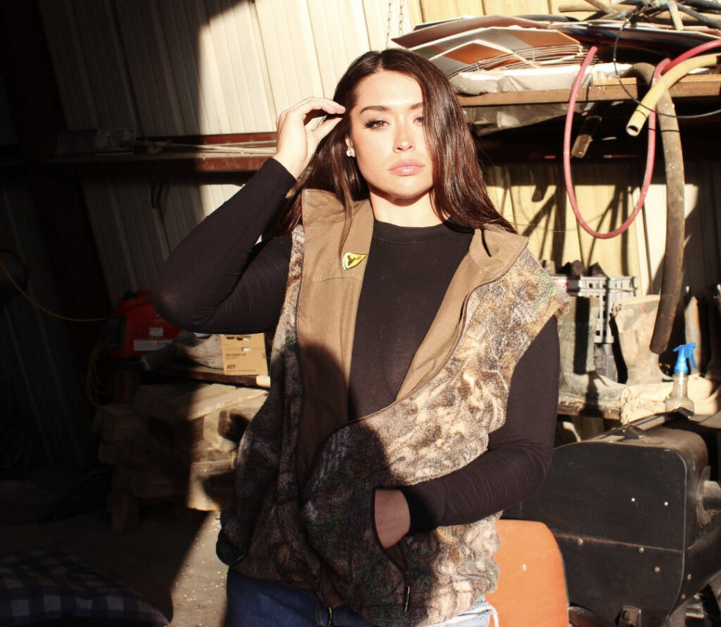 Celeb – Chandler Olivia Hayden – Nude