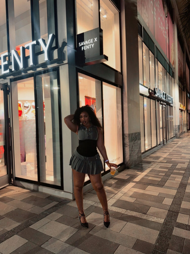 Instagram – Ebony – Chaotic Allure – Nude