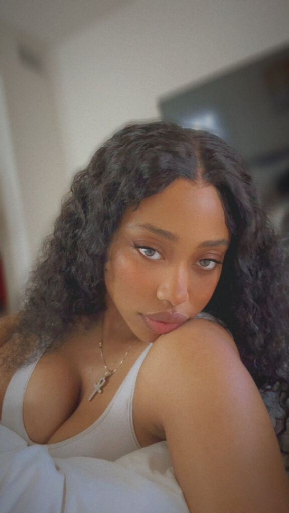 Instagram – Ebony – Chaotic Allure – Nude