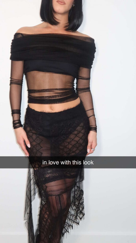 TikTok – Charli D’Amelio / Charli Damelio – Nude