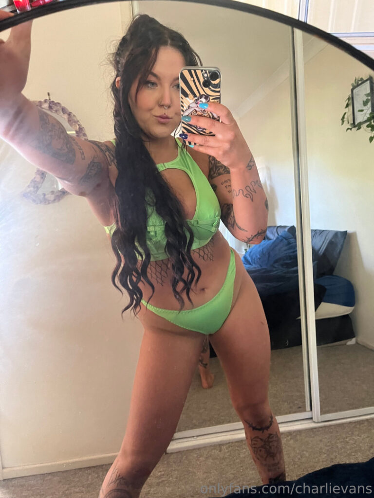 OnlyFans – Charli Evans (Pro-Wrestler) – Nude