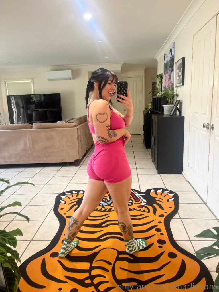 OnlyFans – Charli Evans (Pro-Wrestler) – Nude