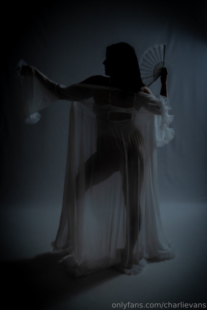 OnlyFans – Charli Evans (Pro-Wrestler) – Nude