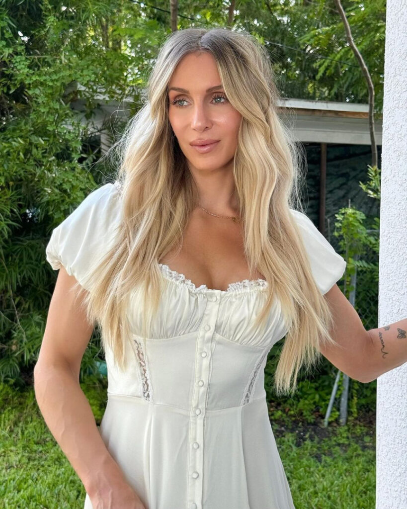 Celeb – Charlotte Flair – Nude