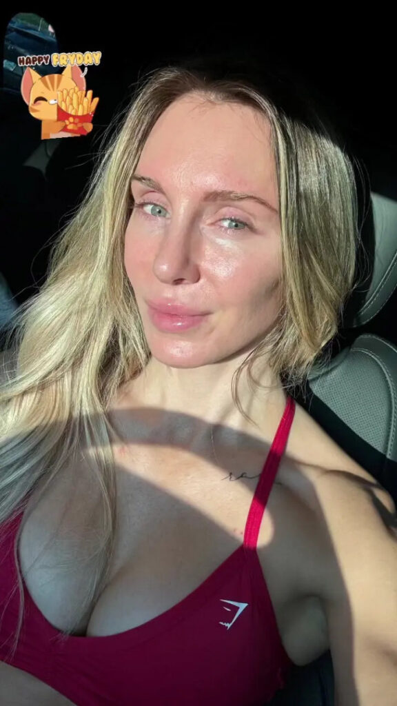 Celeb – Charlotte Flair – Nude